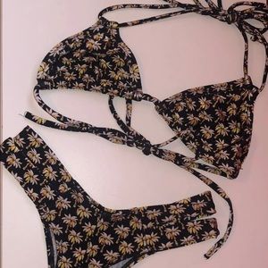 Bikini cheeky swim suit